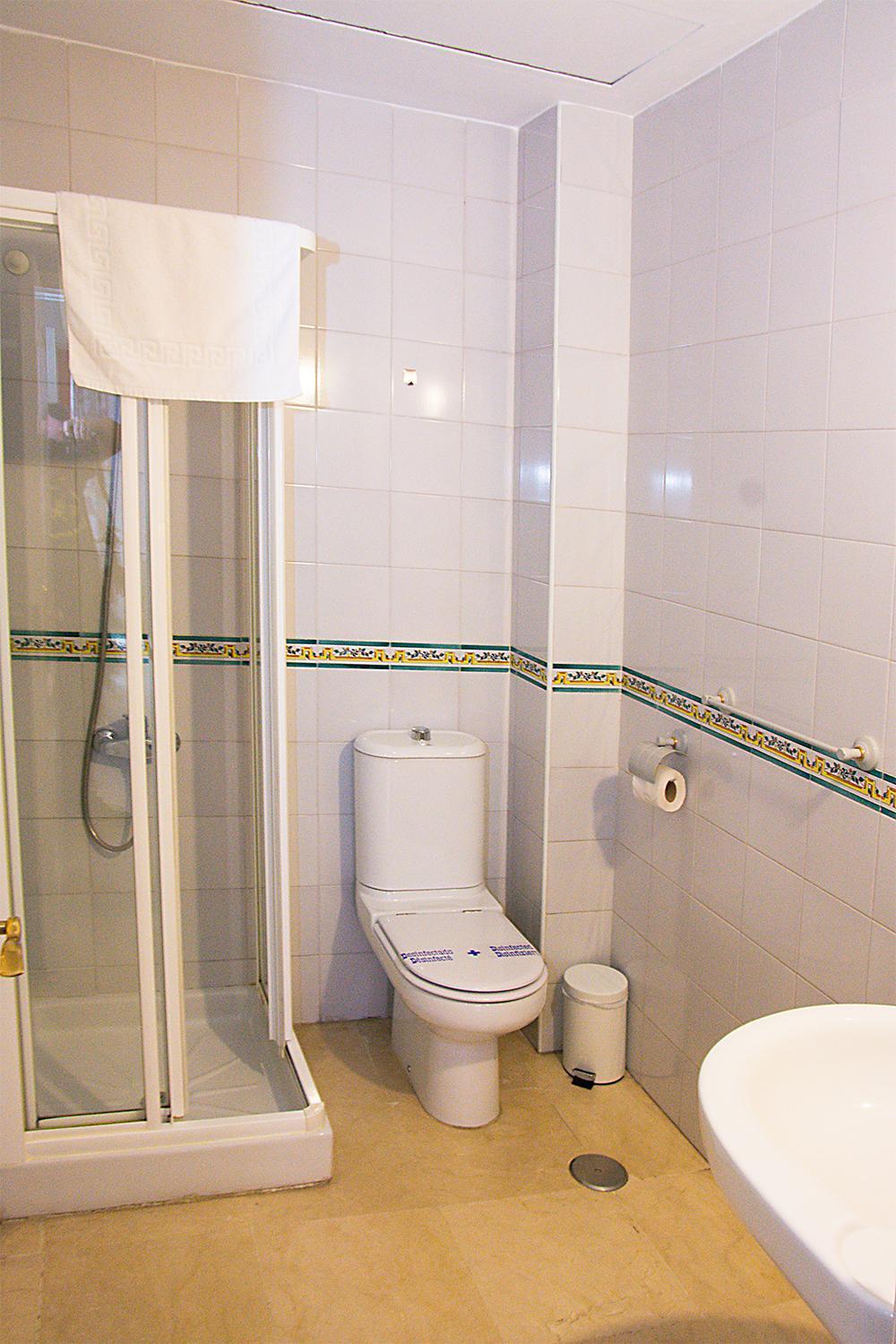 Apartamento Torre De La Plata Севилья Экстерьер фото